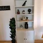 Le Yellow Corner - Place Ney Apartmán