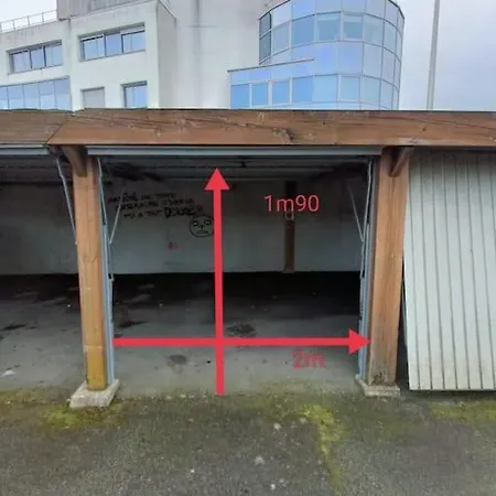 Le Yellow Corner - Place Ney Lägenhet *