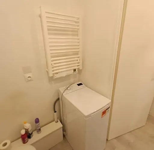 Le Yellow Corner - Place Ney Анже