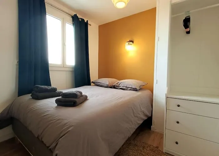 Апартаменты Le Yellow Corner - Place Ney *